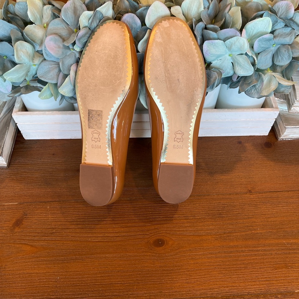 Tory Burch Chelsea Ballet Patent Leather Flats with Gold Logo Umber - Picture 9 of 9